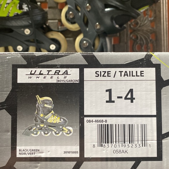 Roller Blades, In-Line Skates - Size 1-4 adjustable - Picture 6 of 8